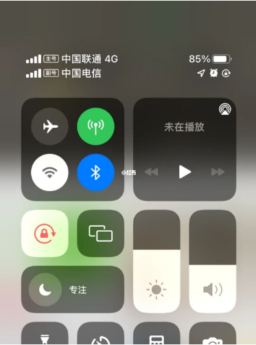 简阳苹果手机维修分享iPhone双卡信号解决办法 